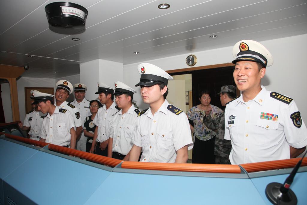 参观航海模拟器